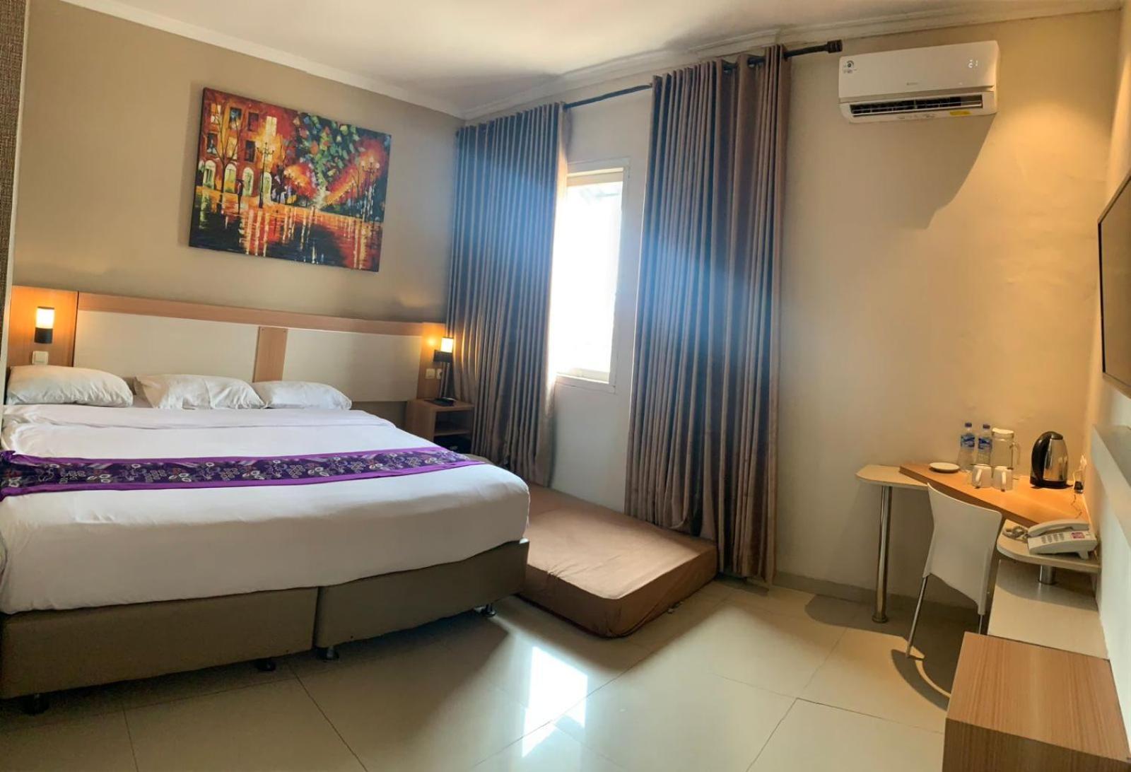 Laxston Hotel Yogyakarta Esterno foto